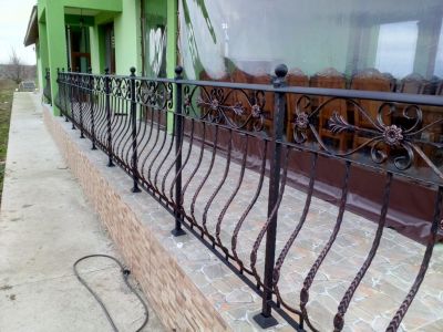 Промоционални цени на парапети за тераси от ковано желязо