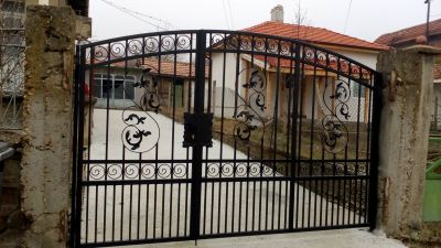 Порти от ковано желязо с елементи за вграждане - Карловски - Плевен